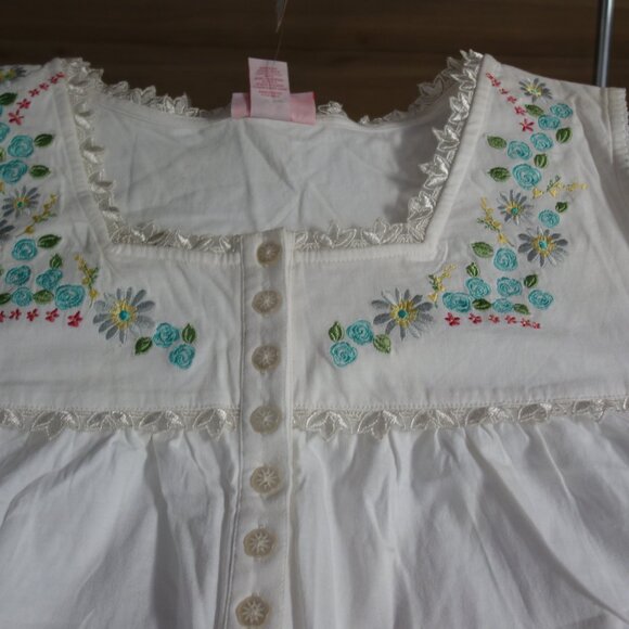 serenada White Plus Size 4X 30/32 100% Cotton w/Embroidery Lace Night Gown New - Picture 1 of 6